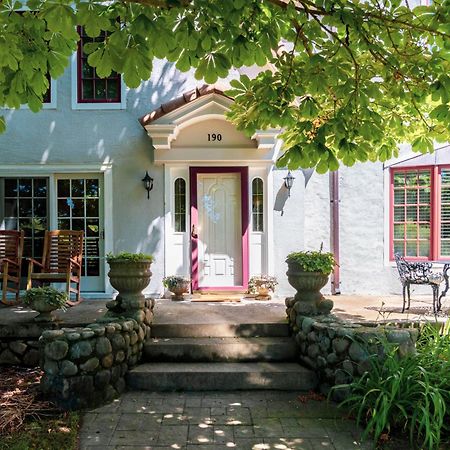 The Villa Bed And Breakfast Westerly Exterior foto